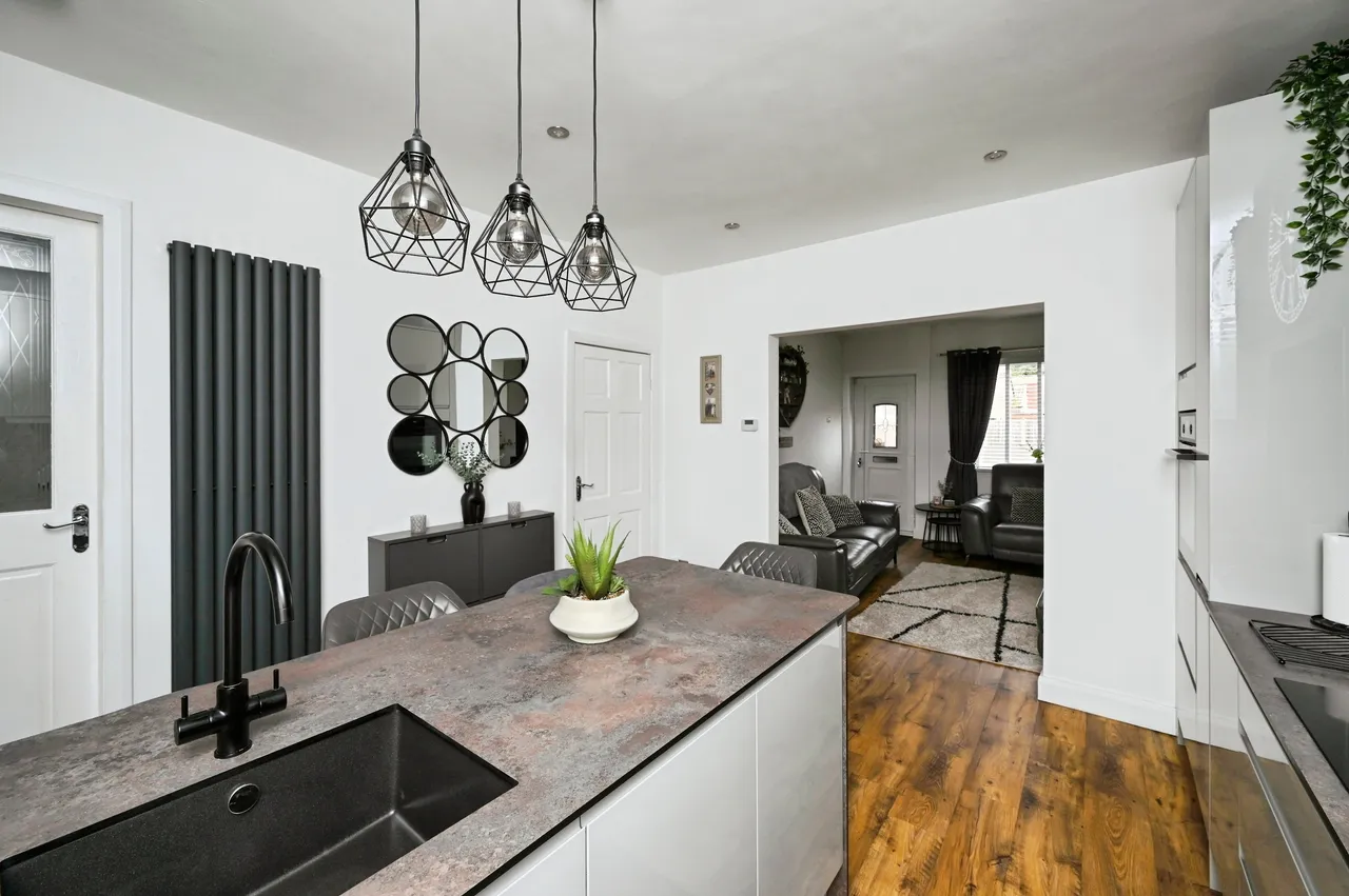 Lawn Road, Sutton-In-Ashfield, NG17, photo 9