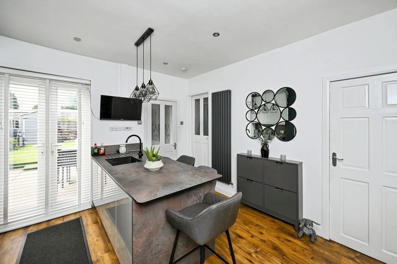 Lawn Road, Sutton-In-Ashfield, NG17, photo 7