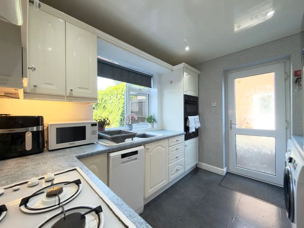 For SalePark Road, Adlington, photo 8