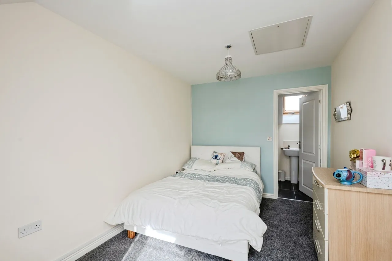 Heol Y Creyr Bach, Gorseinon, SA4, photo 9