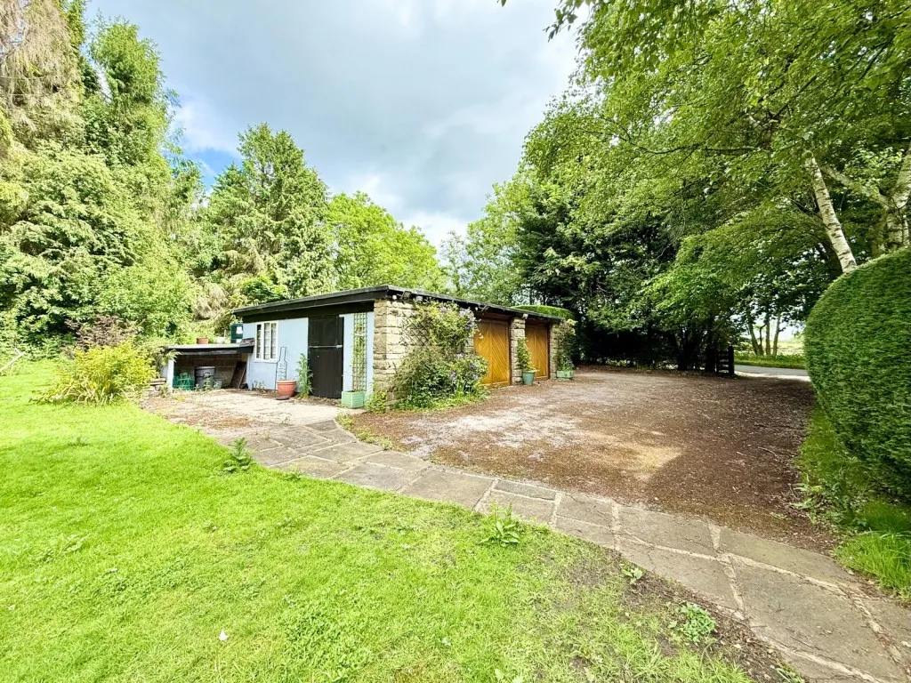 Brandon Lane, Shadwell, LS17, photo 30