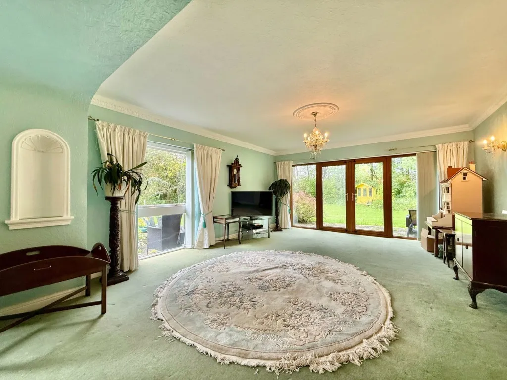 Brandon Lane, Shadwell, LS17, photo 8
