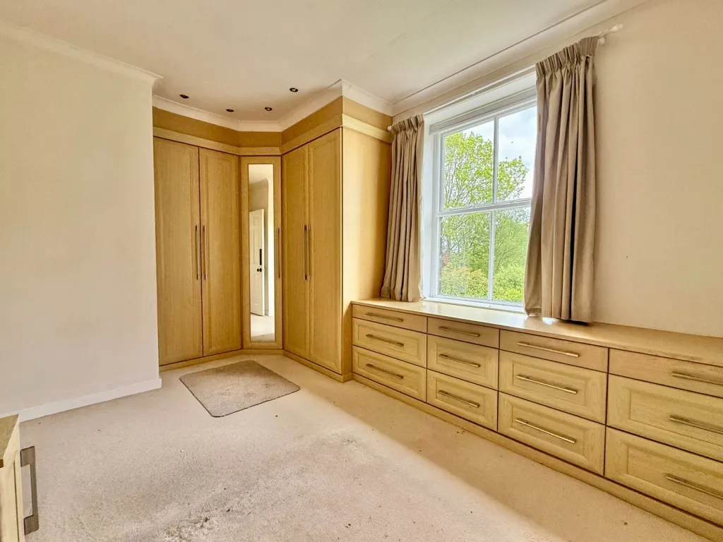 Brandon Lane, Shadwell, LS17, photo 16