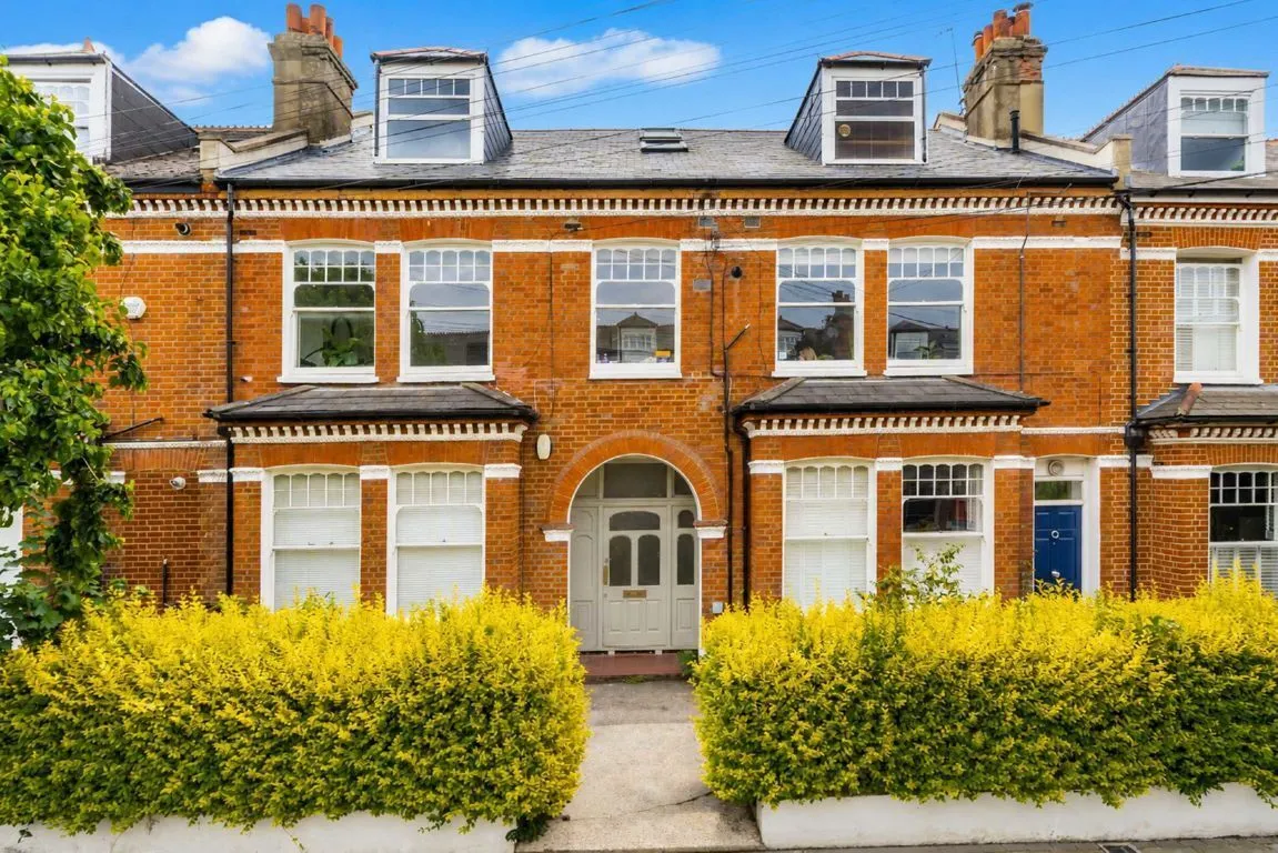 2 bed property for sale, Veronica Road, SW17