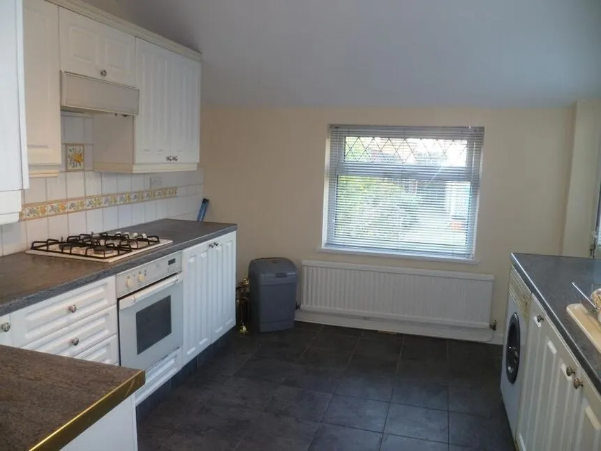 Southcoates Lane, Hull, East Yorkshire, HU9, photo 5