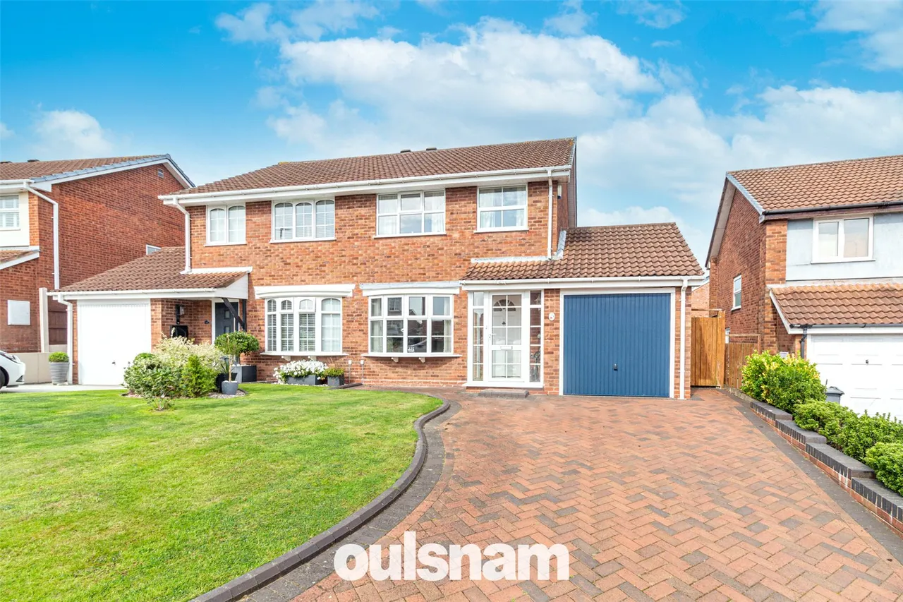 3 bed house for sale — Broadhidley Drive, Bartley Green, Birmingham, B32 3QN