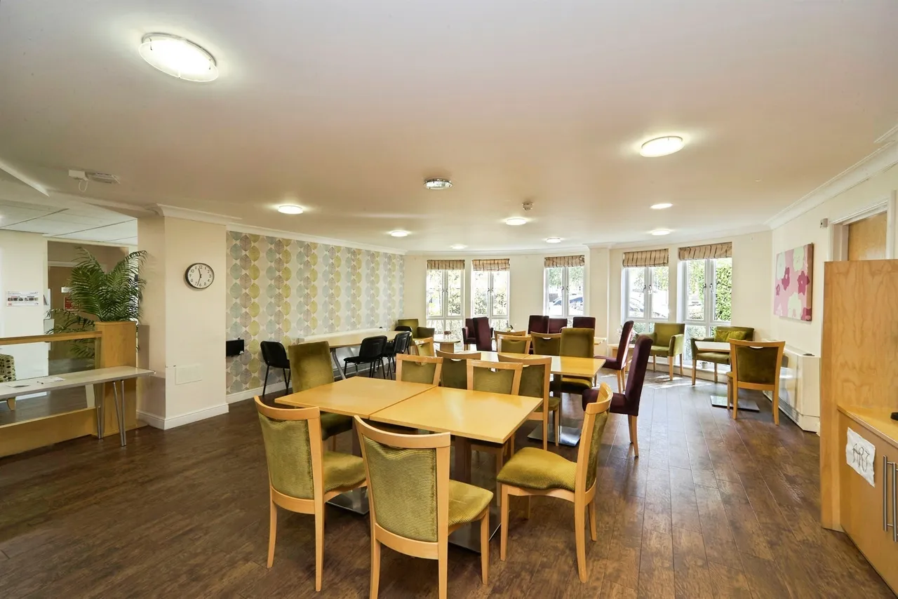 Shakespeare Road, Guiseley, LS20, photo 10