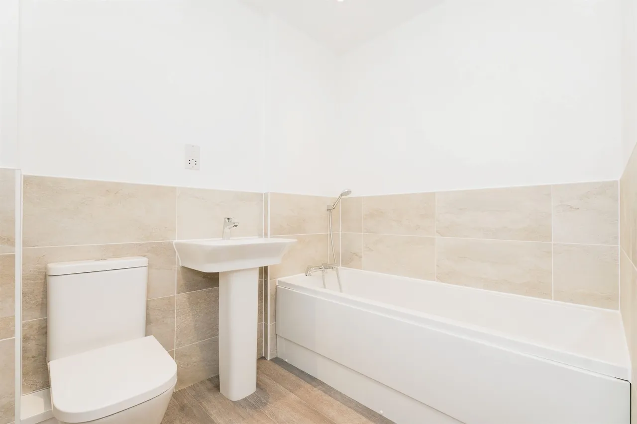 Buckenham Road, Attleborough, NR17, photo 9