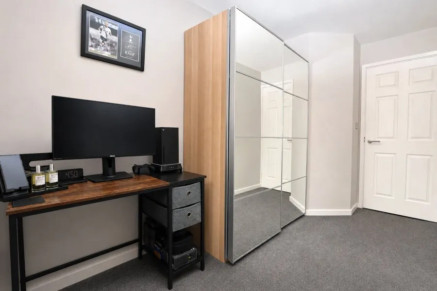 with 2 bedrooms in Waytemore Road, Bishop's Stortford, CM23, photo 10