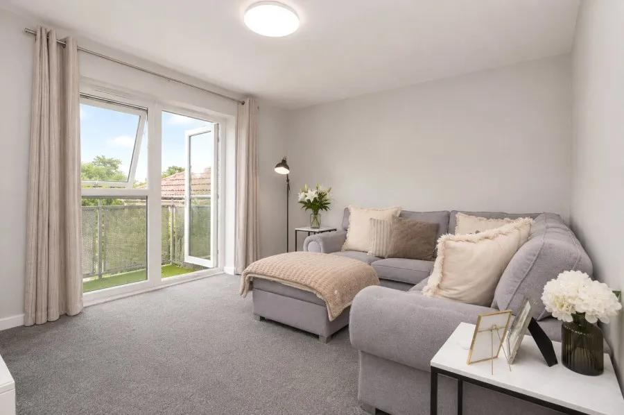 with 2 bedrooms in Waytemore Road, Bishop's Stortford, CM23, photo 2
