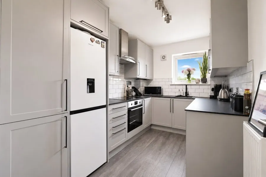 with 2 bedrooms in Waytemore Road, Bishop's Stortford, CM23, photo 5