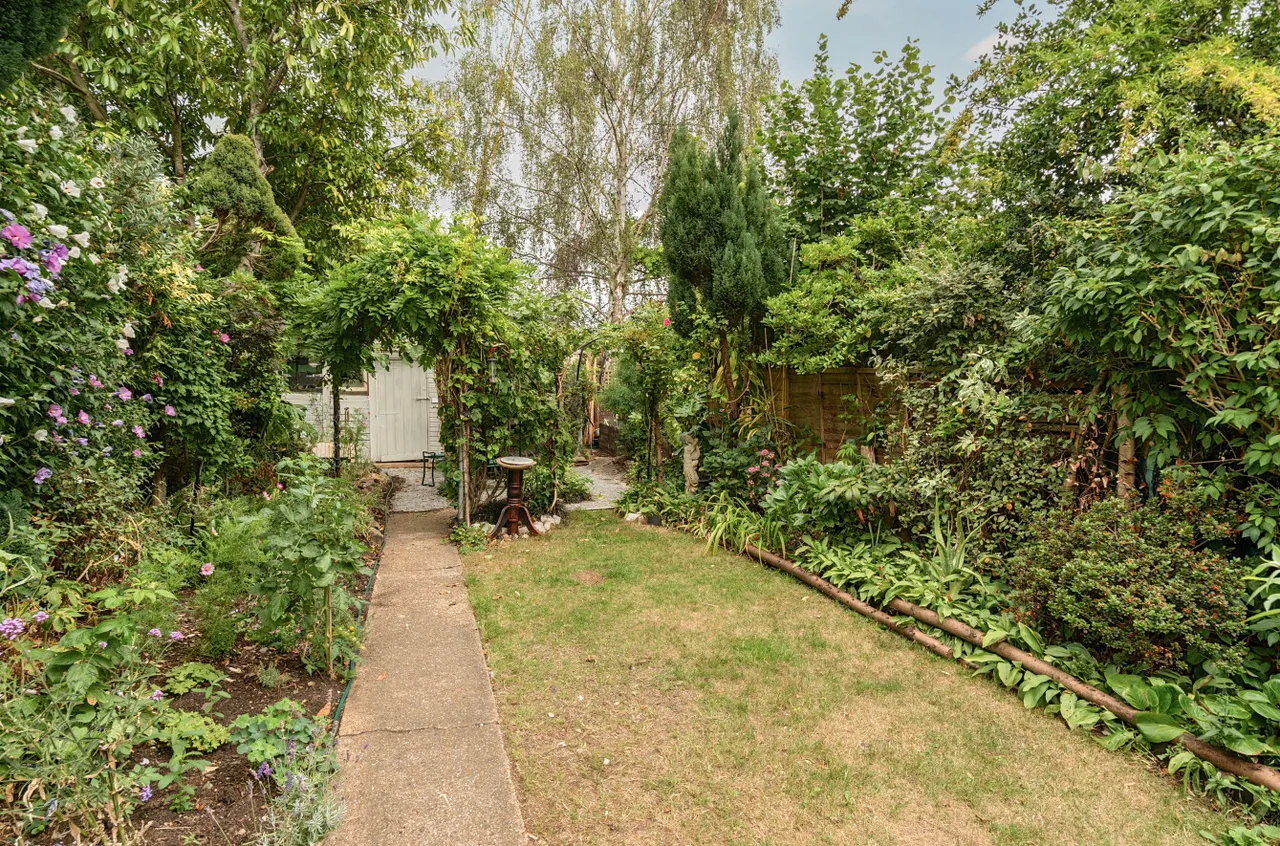 Cottimore Avenue, Walton-On-Thames, KT12, photo 4