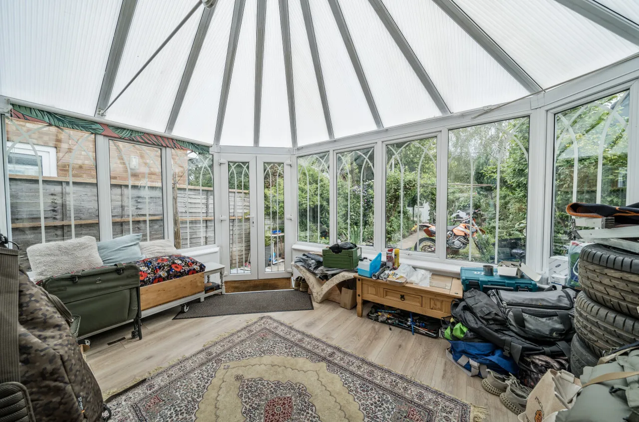 Cottimore Avenue, Walton-On-Thames, KT12, photo 6