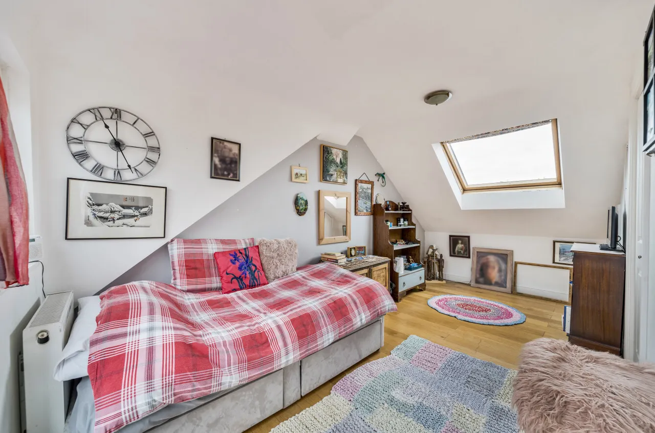 Cottimore Avenue, Walton-On-Thames, KT12, photo 9