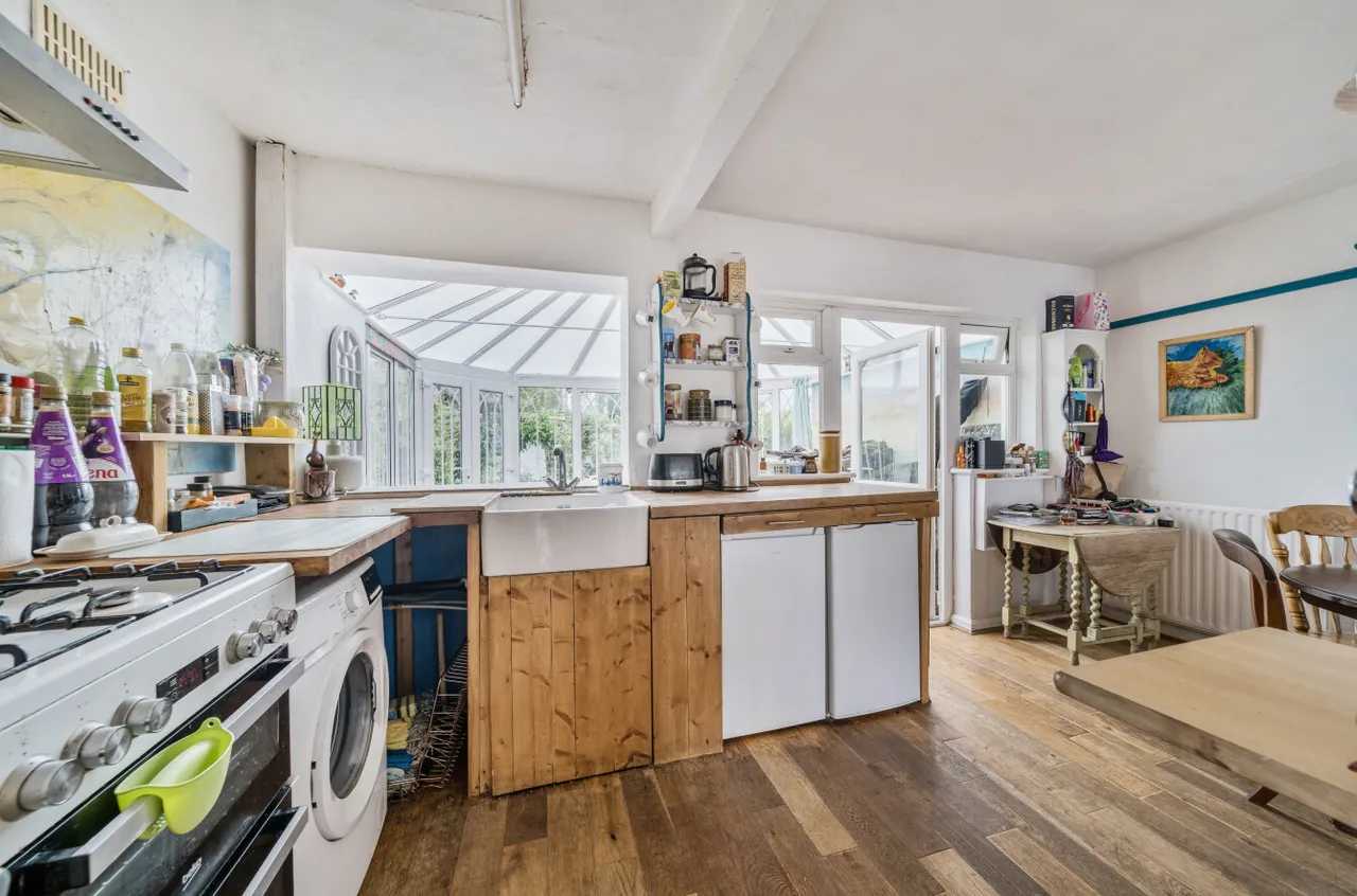Cottimore Avenue, Walton-On-Thames, KT12, photo 15