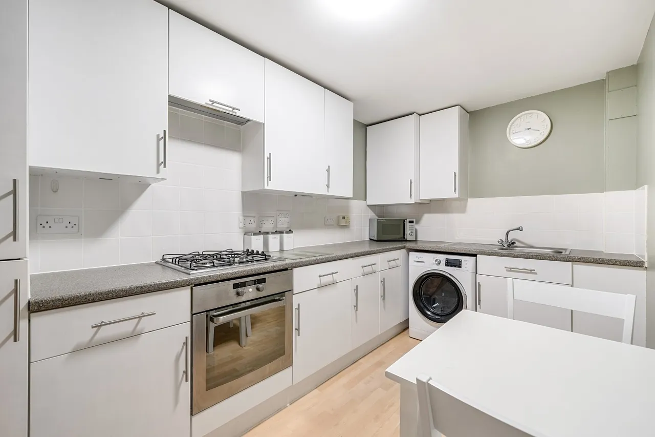 Thornton Close, Alresford, SO24, photo 5