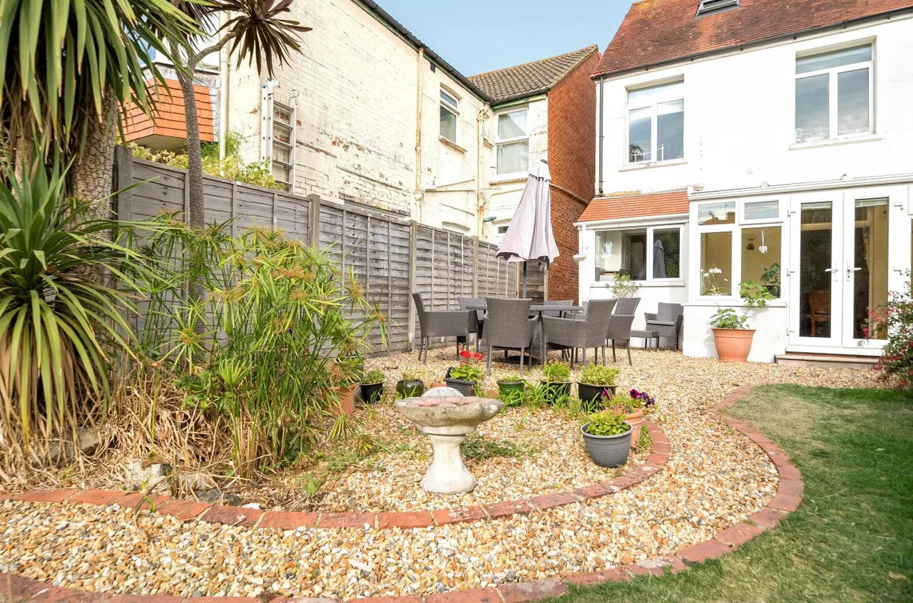 St Thomas's Road, Worthing, BN14, photo 14