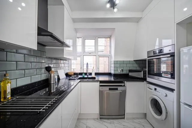College Crescent, London, NW3, photo 6
