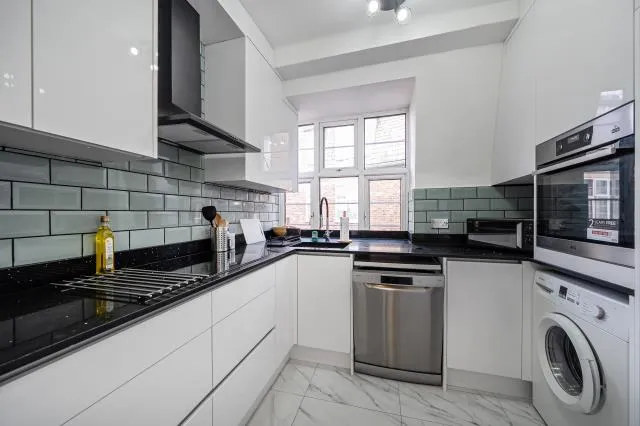 College Crescent, London, NW3, photo 3