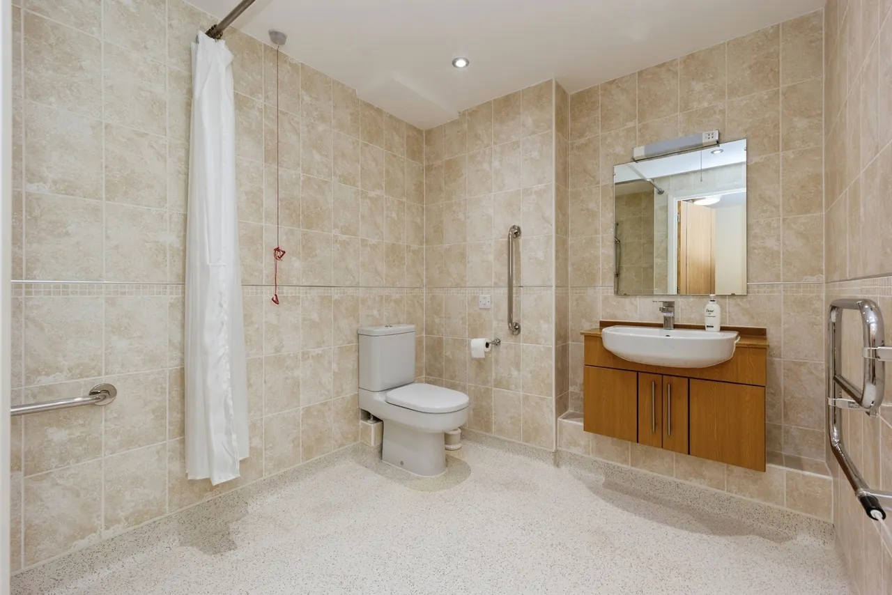 Crofts Bank Road, Urmston, Manchester, Greater Manchester, M41, photo 15