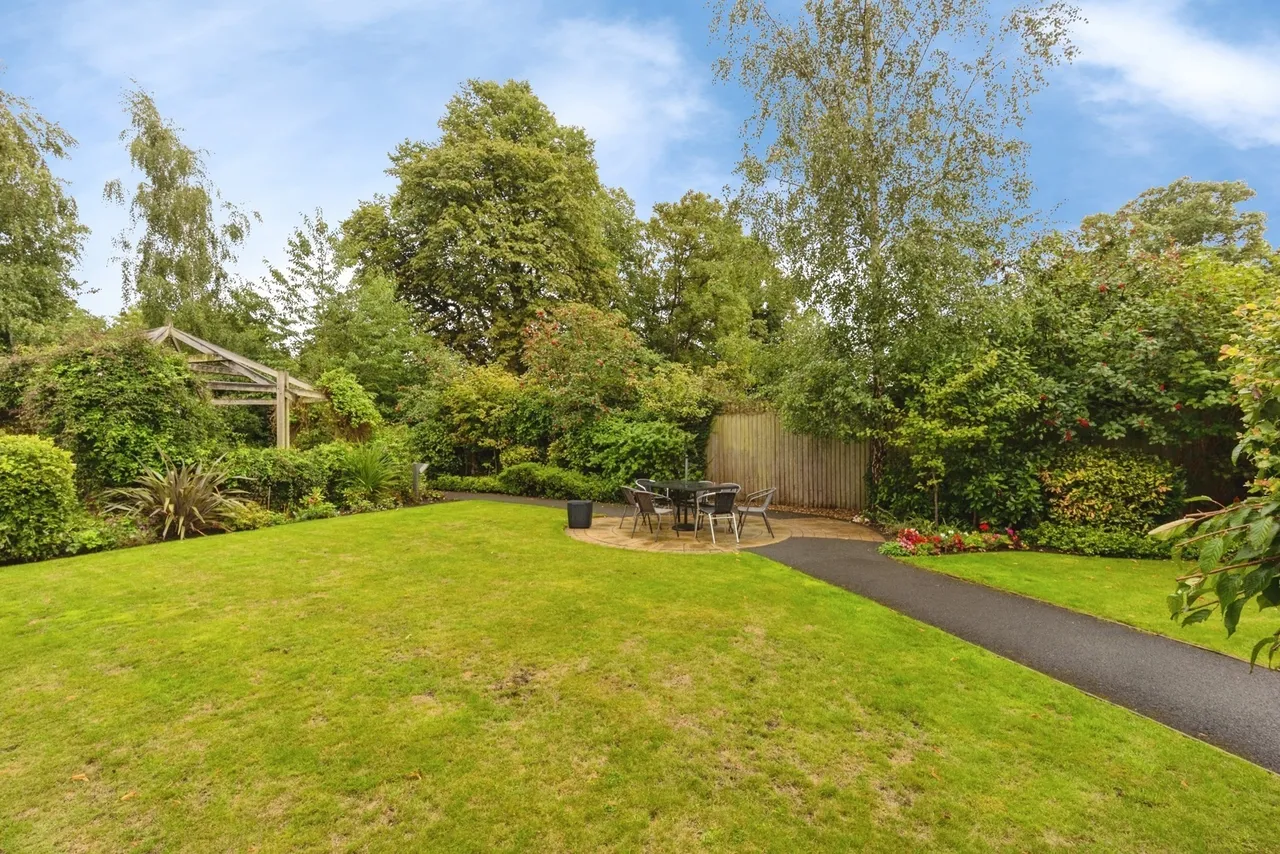 Crofts Bank Road, Urmston, Manchester, Greater Manchester, M41, photo 21