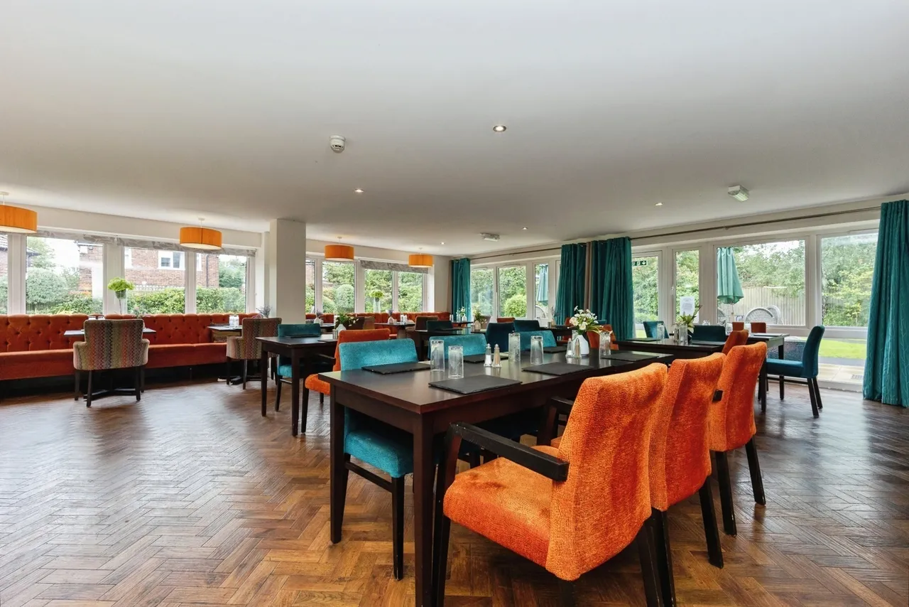 Crofts Bank Road, Urmston, Manchester, Greater Manchester, M41, photo 17