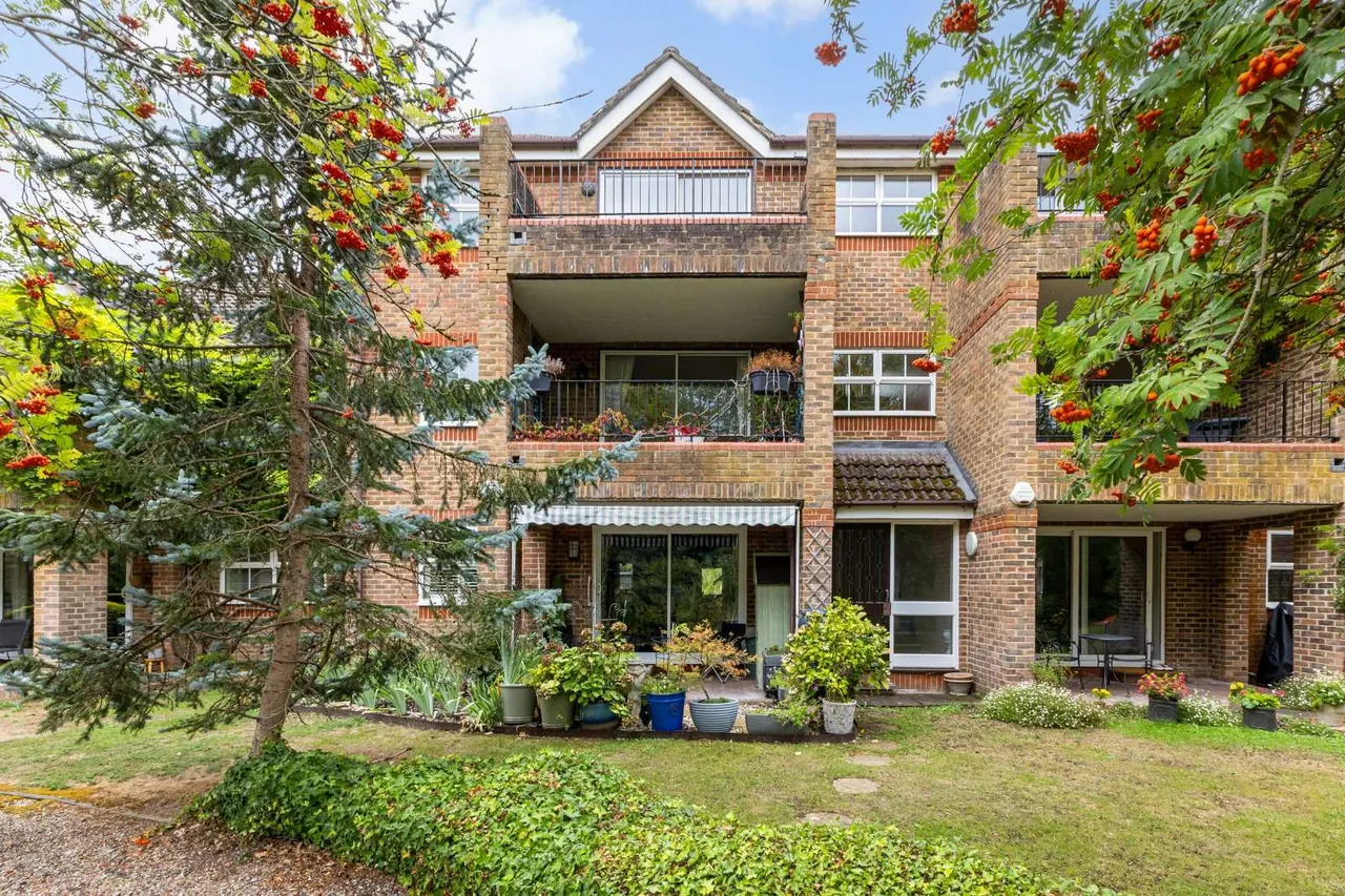 Salters Close, Rickmansworth, Hertfordshire, WD3 1HH, photo 12
