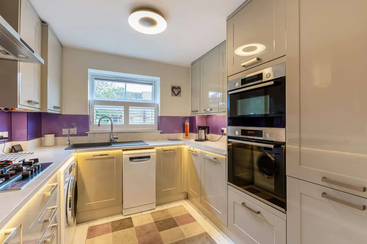 Salters Close, Rickmansworth, Hertfordshire, WD3 1HH, photo 4