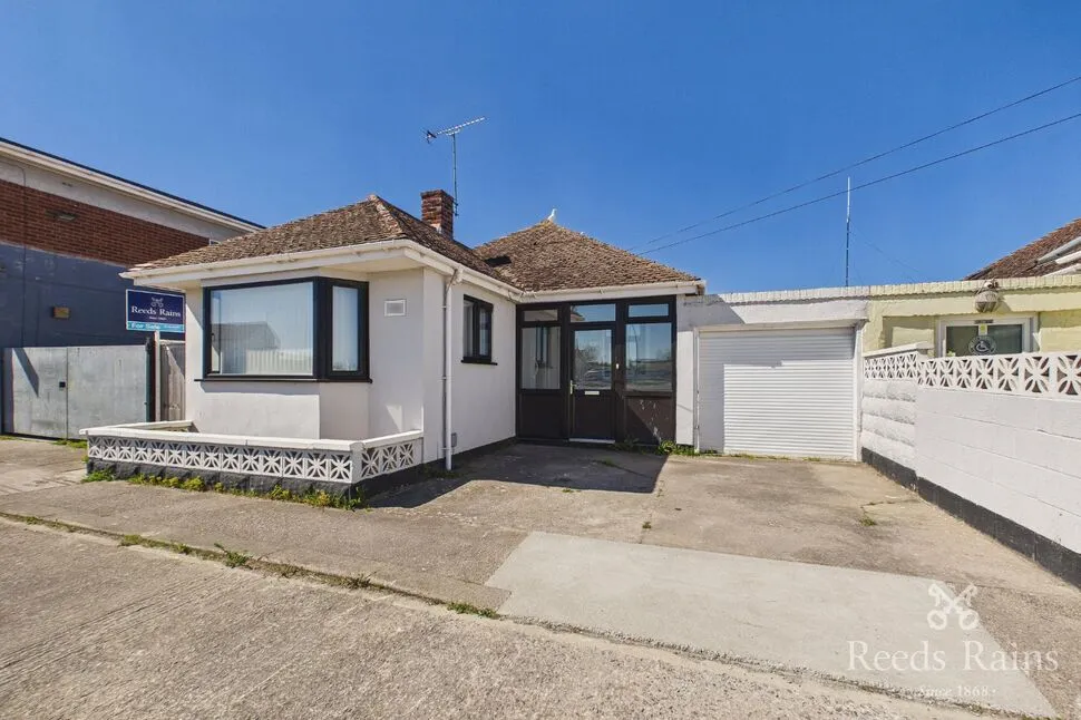 3 bed house for sale — Foryd Road, Kinmel Bay, Conwy, LL18