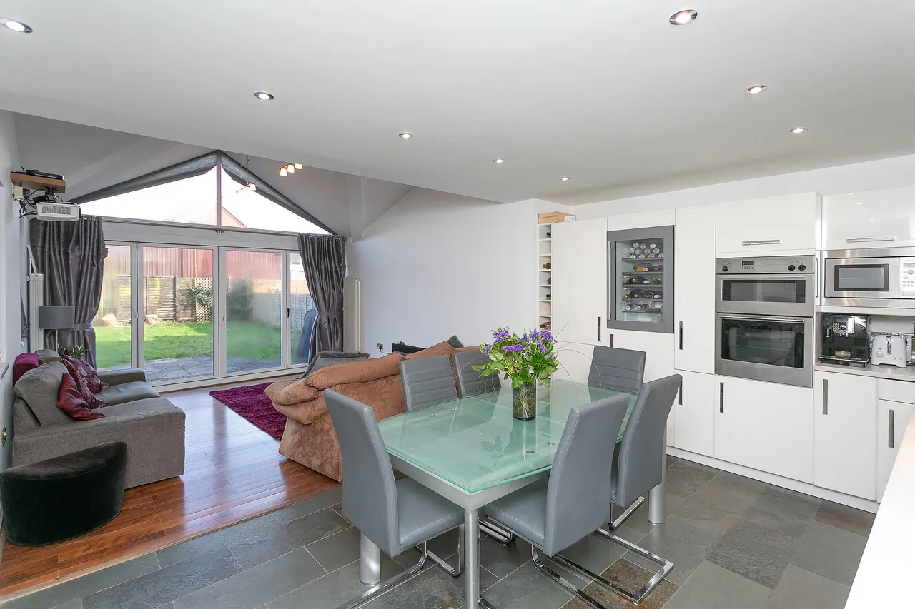Leavesden, WD25, photo 5
