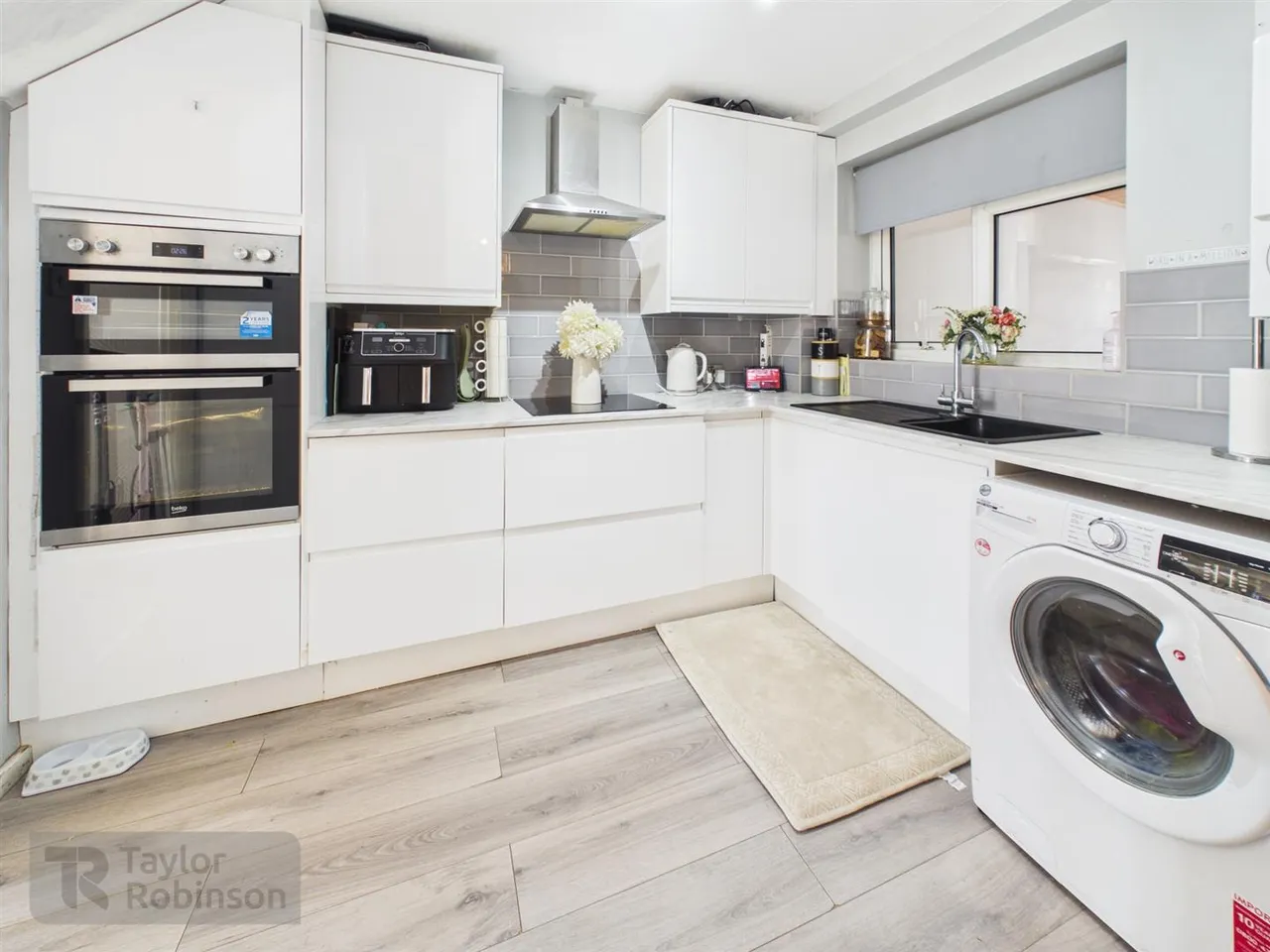 Drake Road, Tilgate, RH10, photo 2