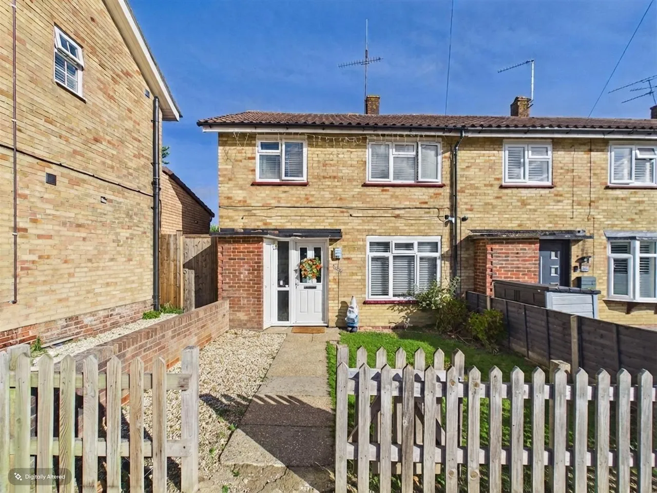 3 bed property for sale, Drake Road, Tilgate, RH10