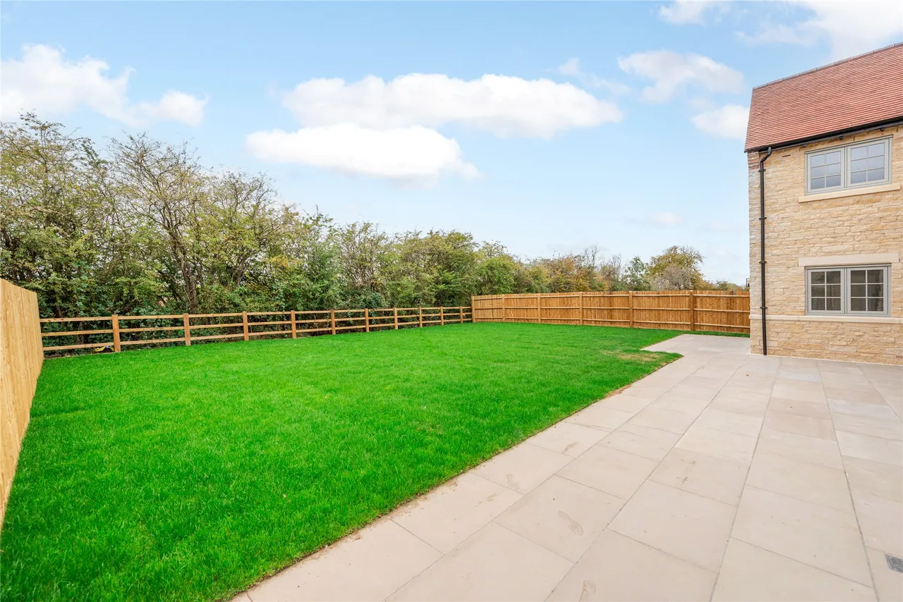 Hedgerow Gardens, Thornborough, MK18, photo 30