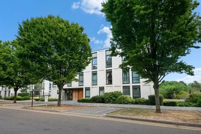 3 bed flat for sale — Foster House, St Andrews Park