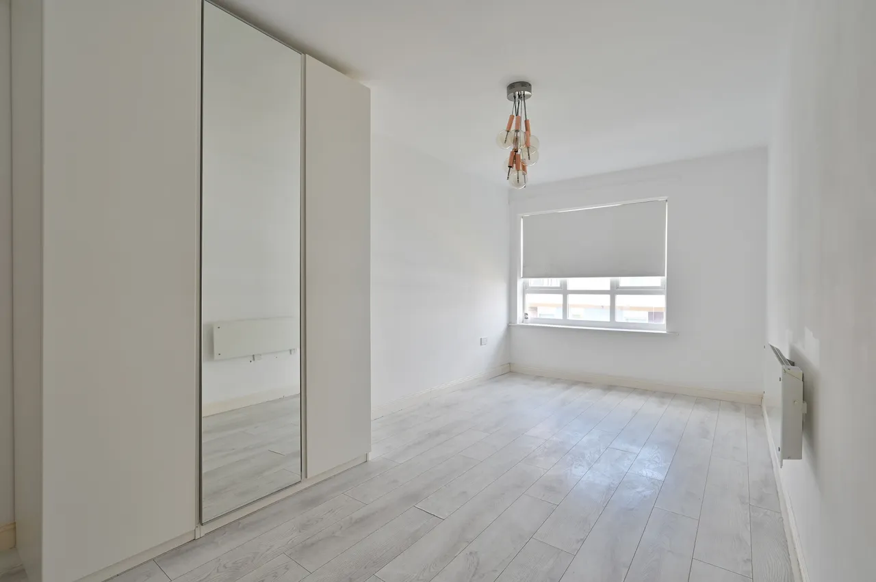 24 Omega Court, The Gateway, Watford, photo 7