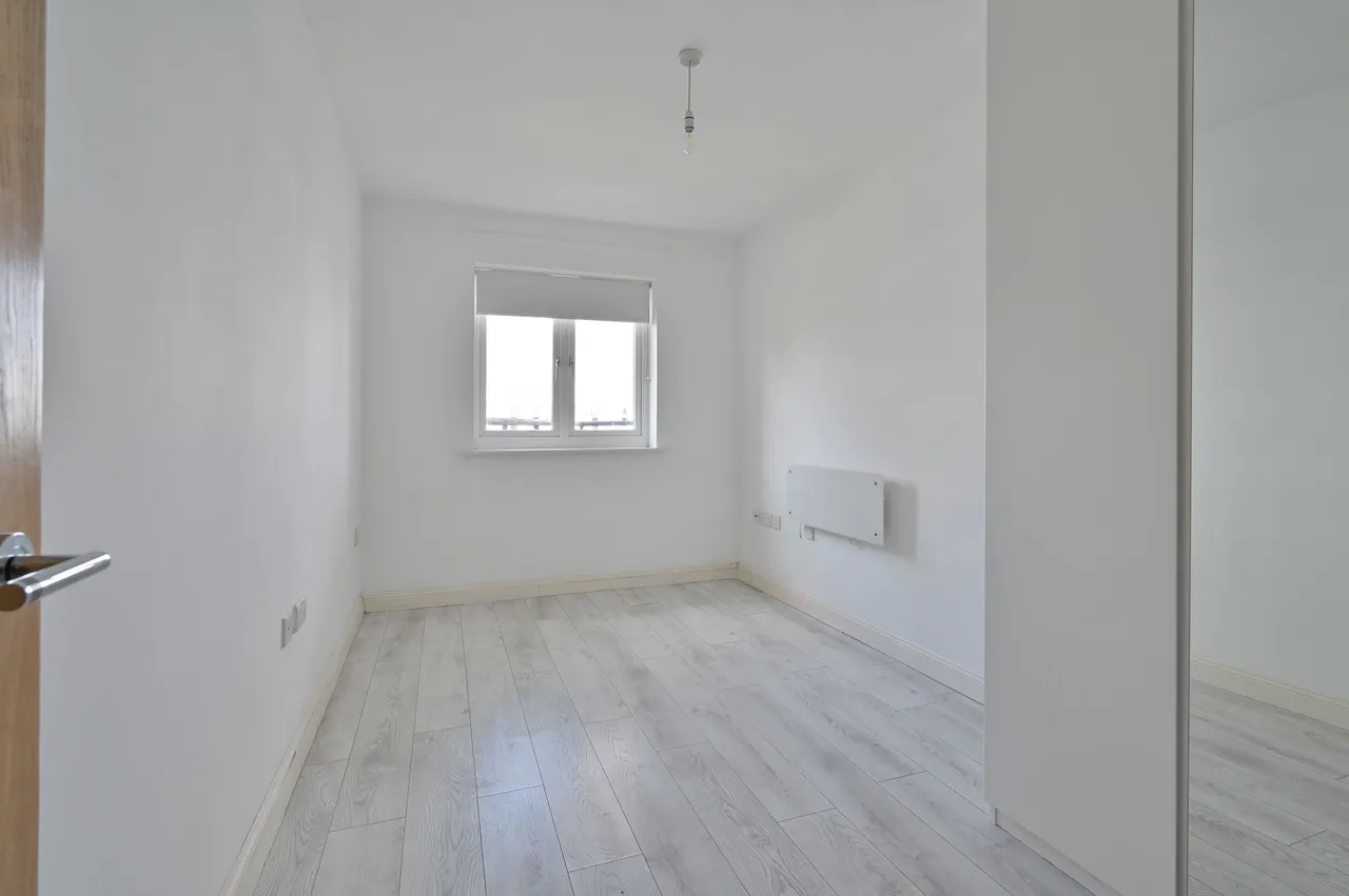 24 Omega Court, The Gateway, Watford, photo 9