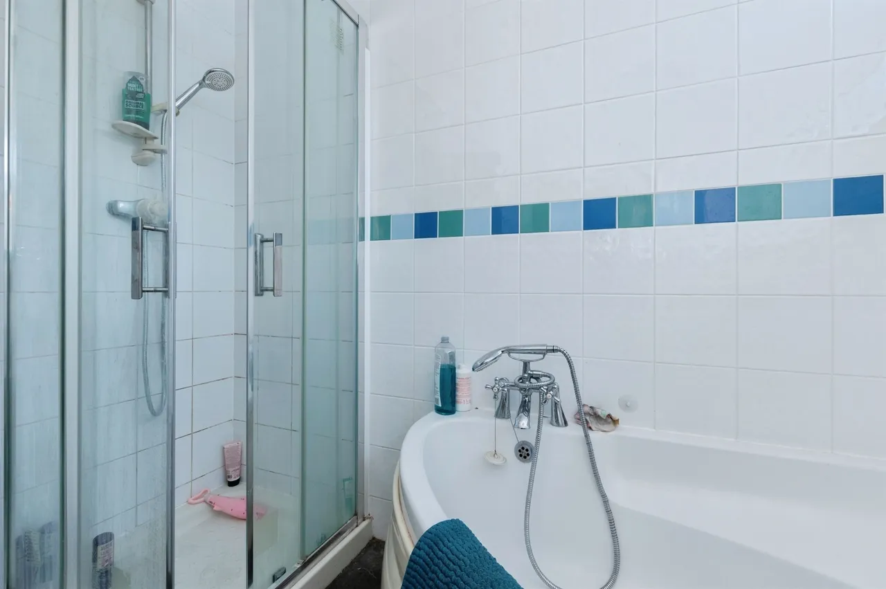 Doveshill Gardens, Bournemouth, BH10, photo 14