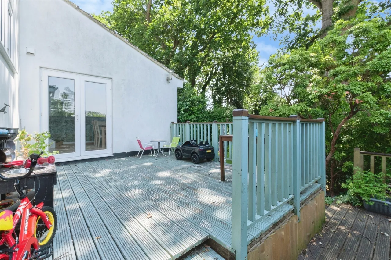Doveshill Gardens, Bournemouth, BH10, photo 13