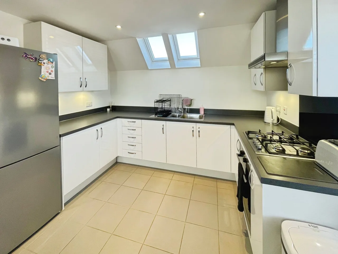 Murano Drive, Chineham, Basingstoke, Basingstoke, RG24 8PN, photo 4