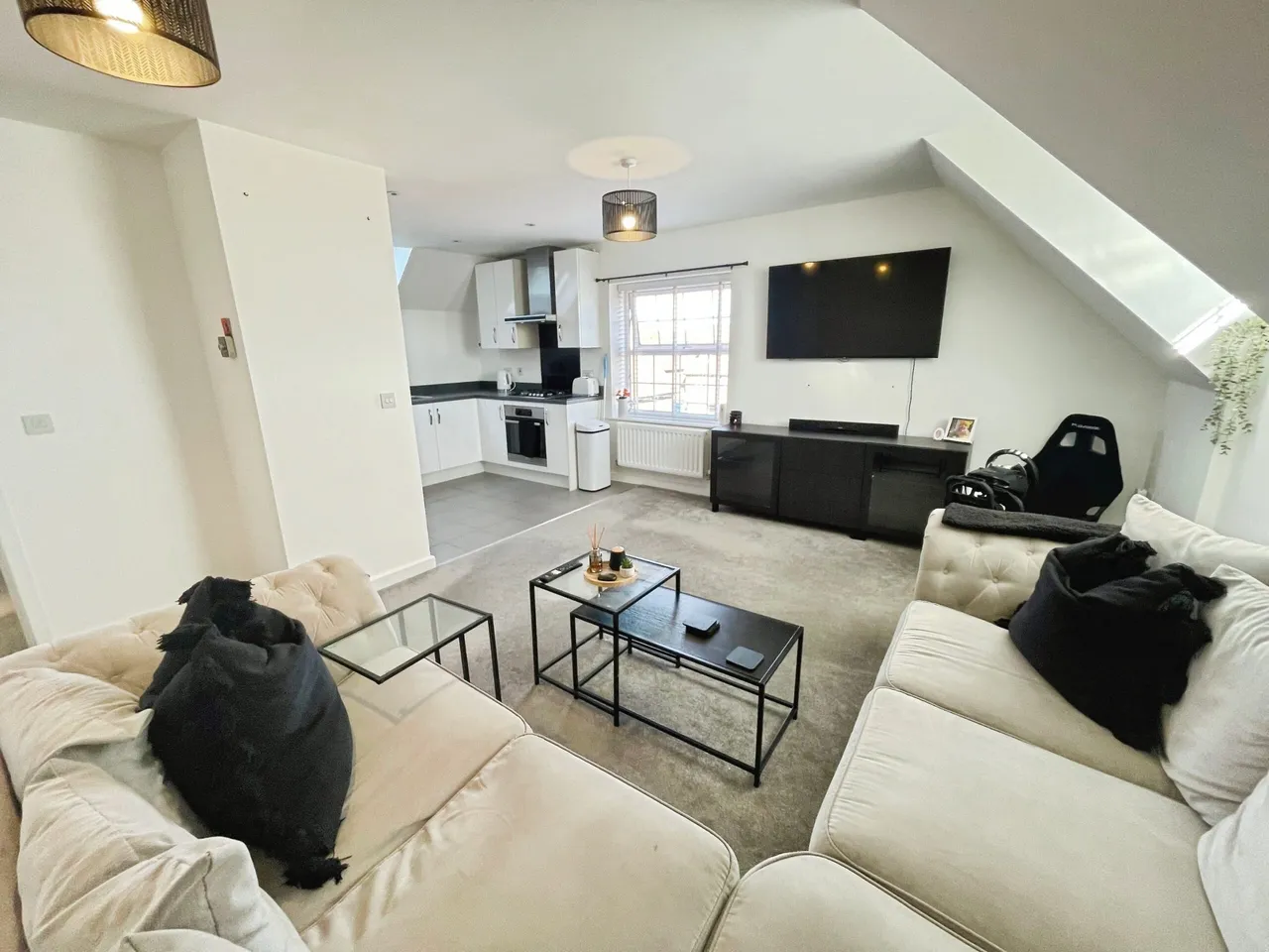 Murano Drive, Chineham, Basingstoke, Basingstoke, RG24 8PN, photo 2