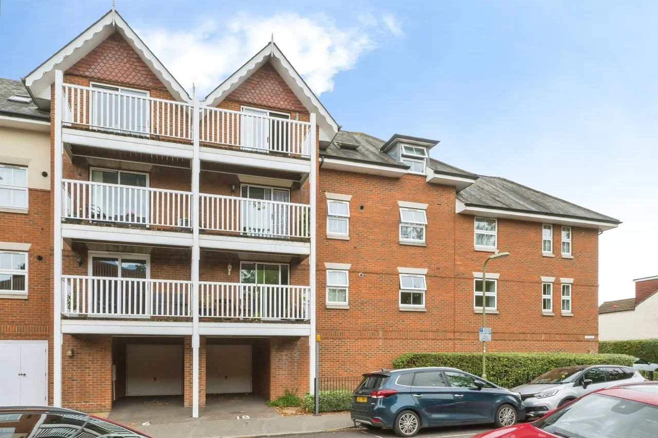 2 bed flat for sale, Romsey Road, Eastleigh, SO50