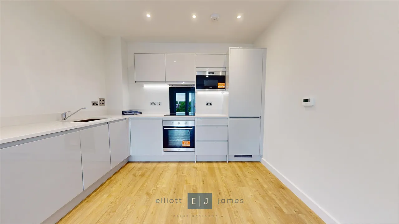 Epping Gate, Borders Lane, Loughton, photo 4