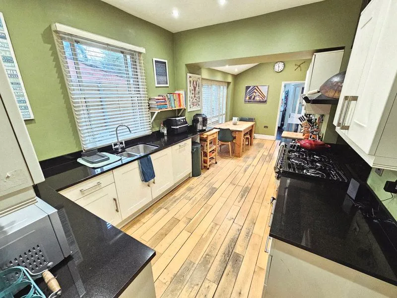 While Road, Sutton Coldfield, B72, photo 11