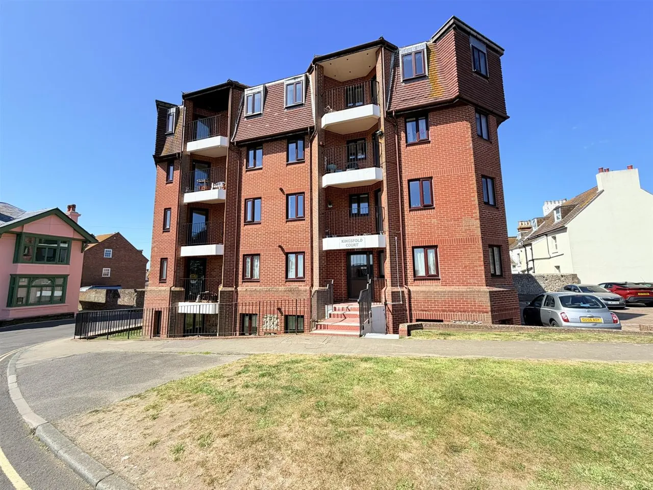 2 bed flat for sale, Crouch Lane, Seaford