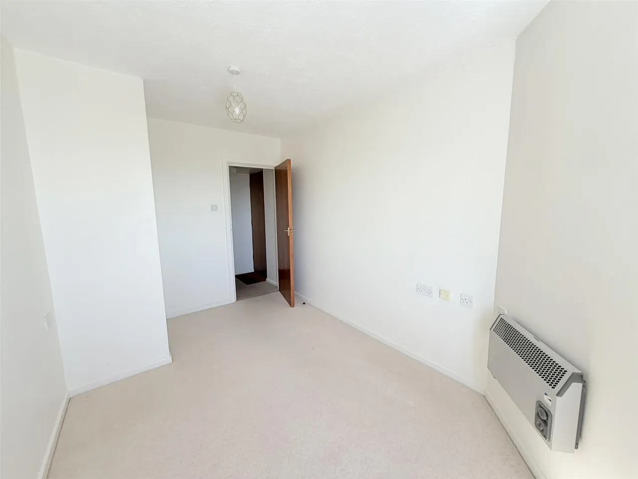 Crouch Lane, Seaford, photo 11