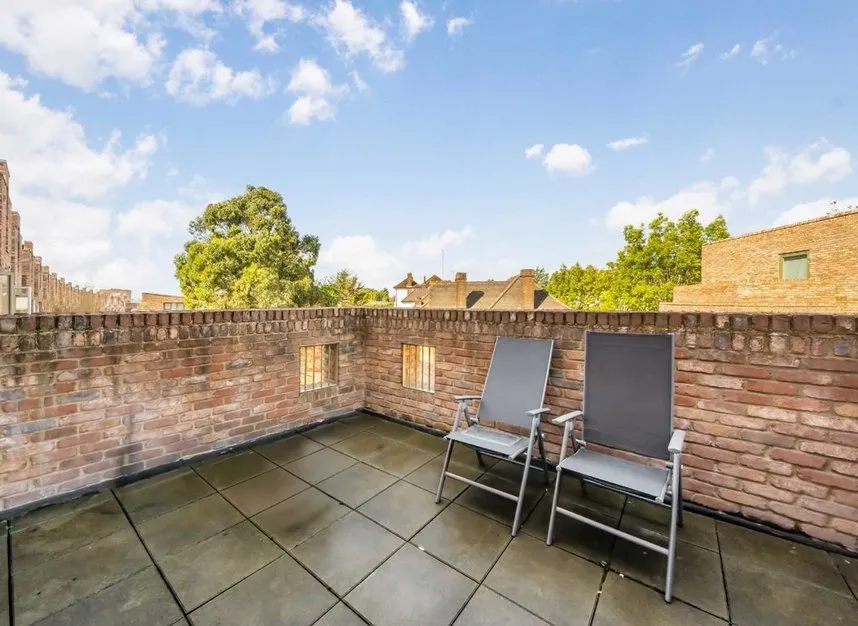 Edgewood Mews, Finchley, N3, photo 9