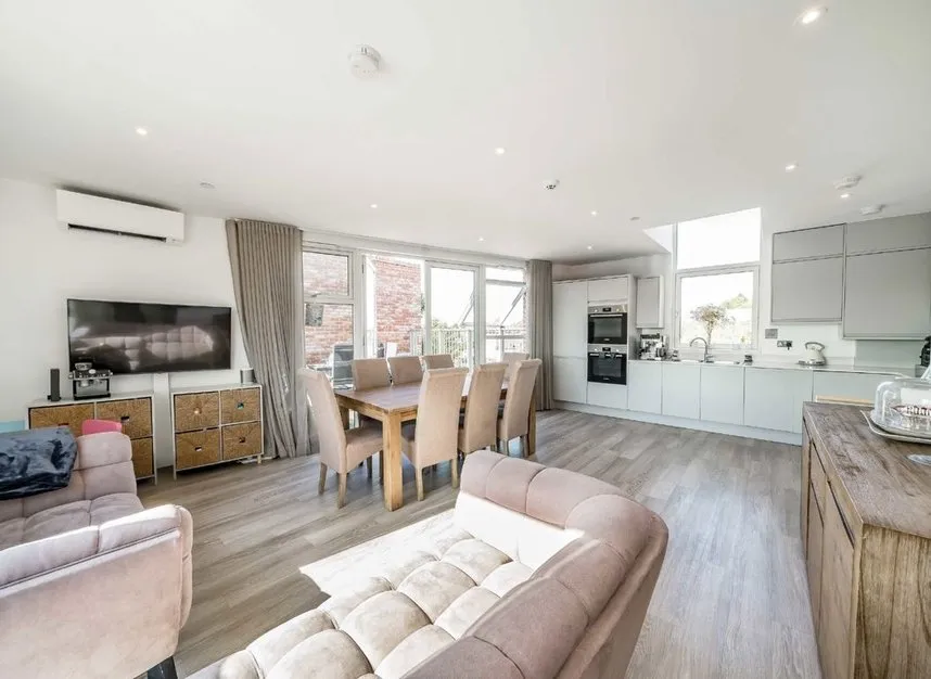 Edgewood Mews, Finchley, N3, photo 2