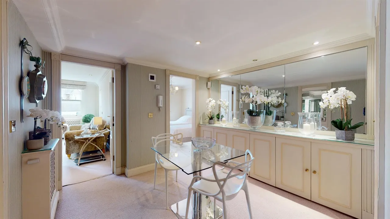 Sloane Street, London, SW1X, photo 6
