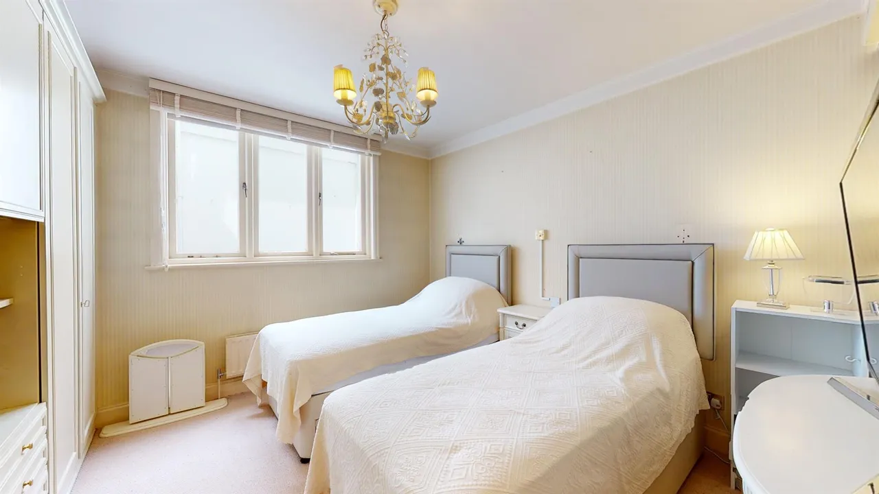 Sloane Street, London, SW1X, photo 10