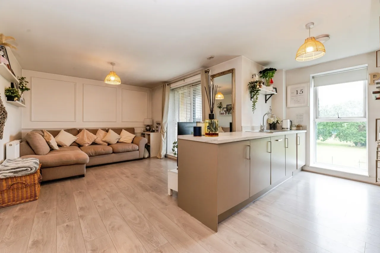 Tala Close, Surbiton, KT6, photo 2